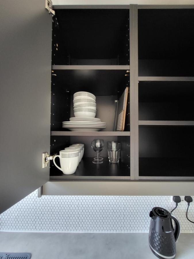 Sands House - Luxury Modern Studios With Secure Parking In Epsom, Surrey Bagian luar foto