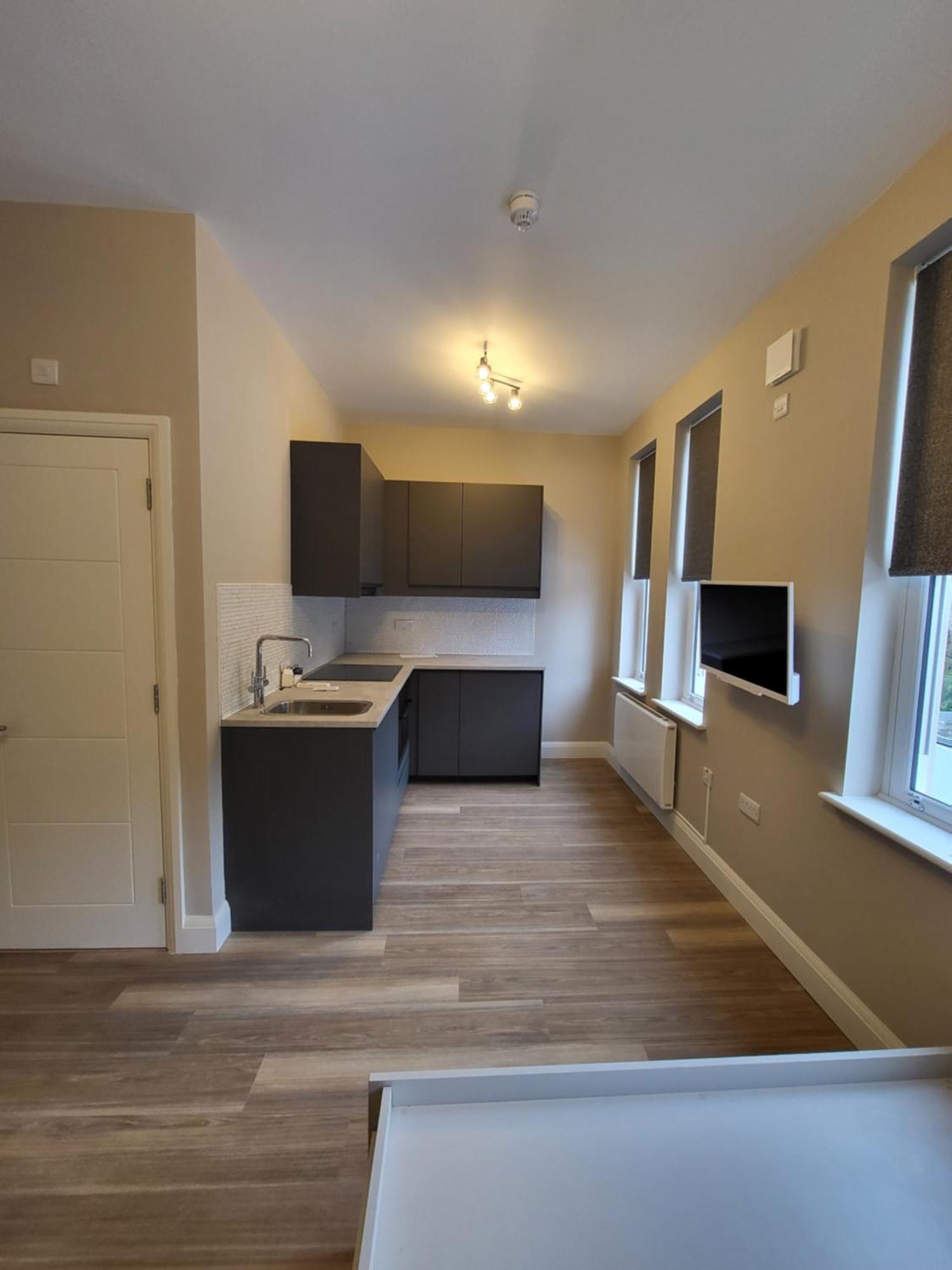 Sands House - Luxury Modern Studios With Secure Parking In Epsom, Surrey Ruang foto